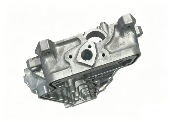 Döküm Tek Parça Kam Mili Muhafazası J08C 11103-E0230 Ağır Vasıtalar İçin Dayanıklı Motor Parçası